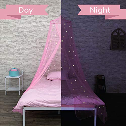 Bed canopy with glow in the dark stars for girls, for a girly atmosphere